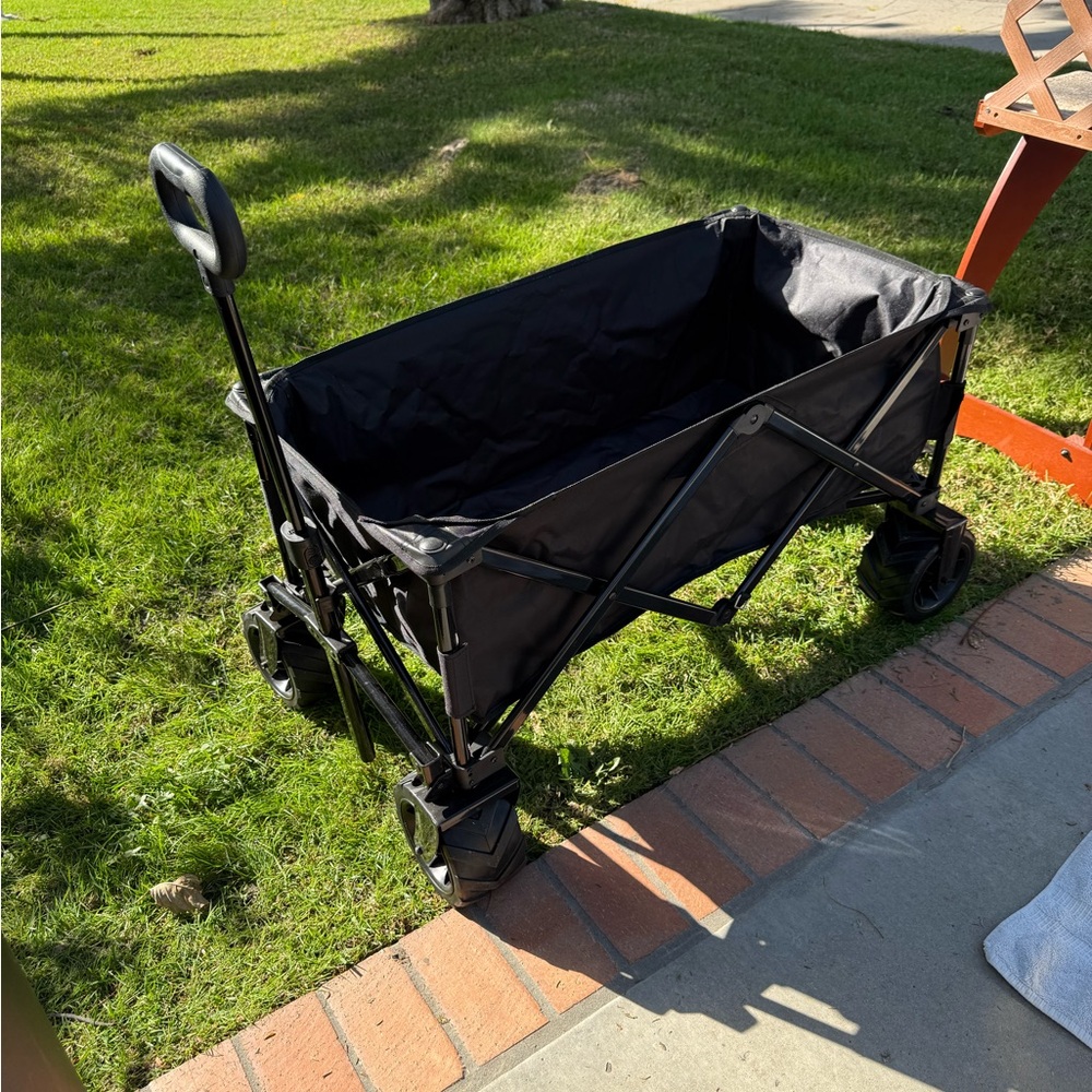 Collapsible Black Utility Wagon